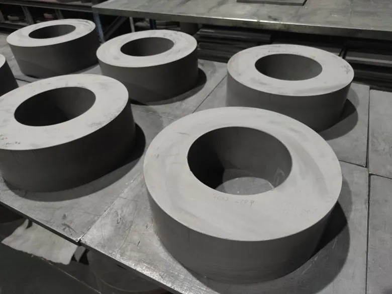 الٹرا لباس سے بچنے والے سیمنٹڈ کاربائڈ رول کی انگوٹھی کس طرح سلاخوں کو تقویت دینے پر سطح کے خروںچ کو روکنے میں مدد کرتی ہے